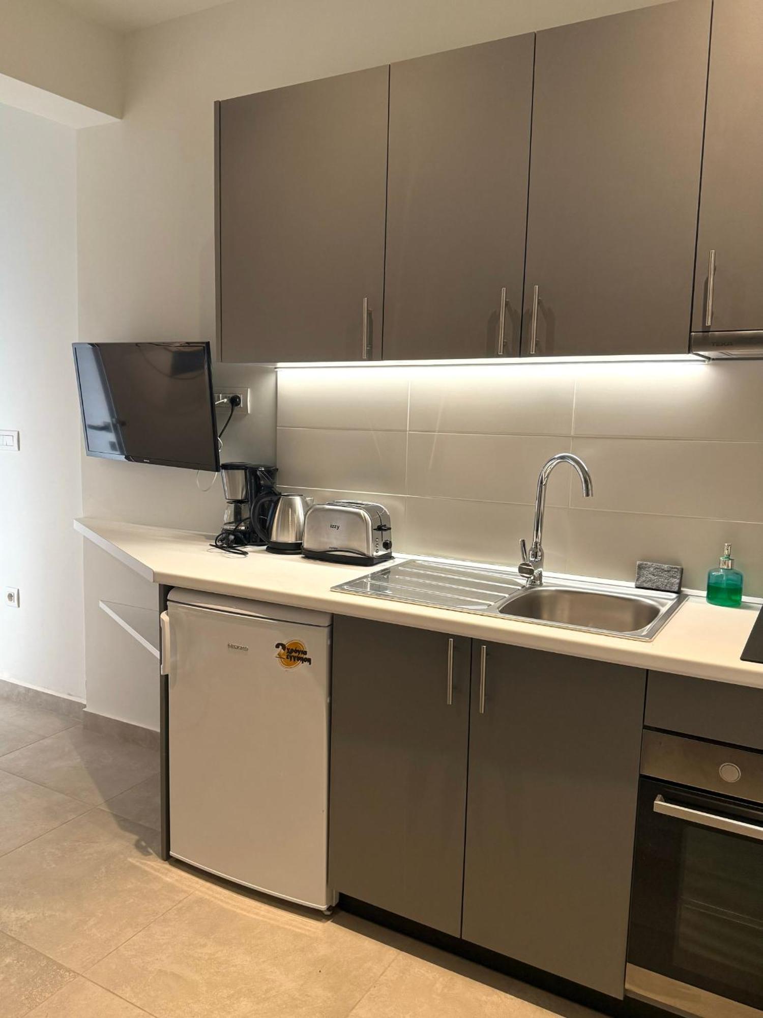 Kipos Suites & Apartments (Adults Only) Gennadi Quarto foto